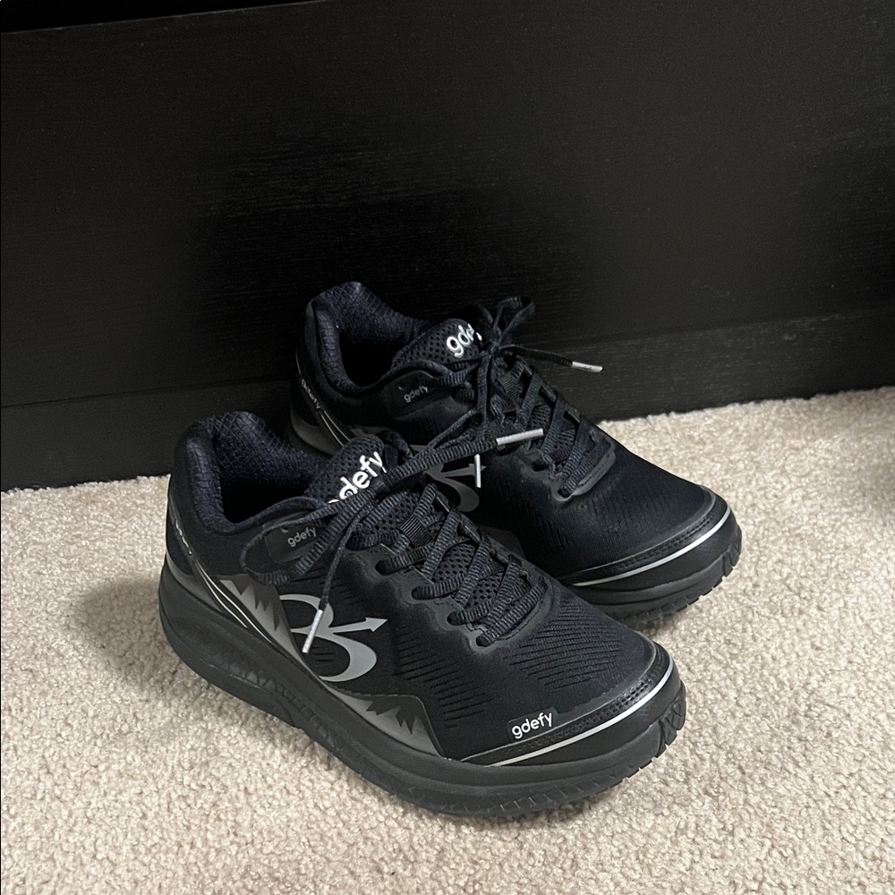 Gdefy Women's Black Athletic Shoes